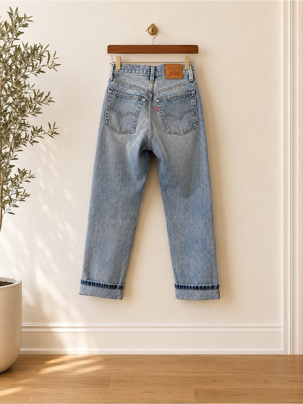 Levi’s Premium 501 Original Cropped Selvedge Jeans Women 24 Medium Wash - Picture 2 of 9
